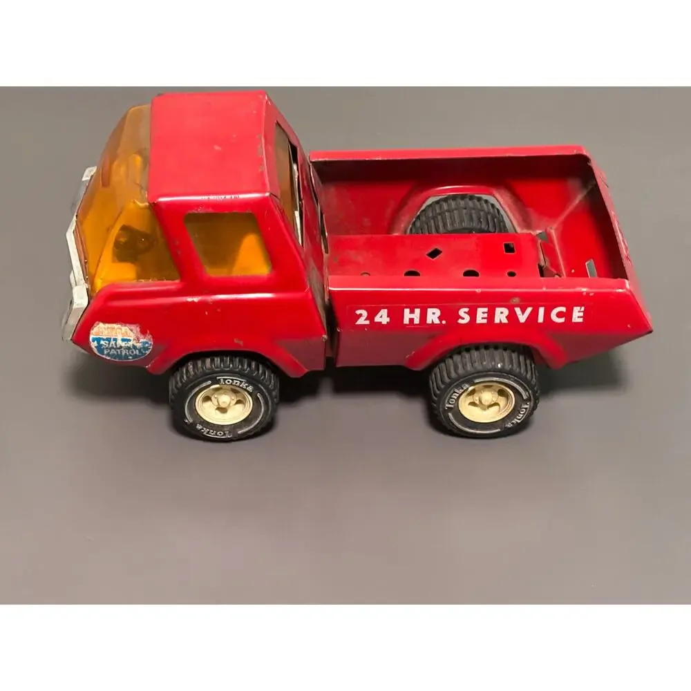 Vintage Tonka Red Tow Truck 24 hour service Interstate Safety Patrol vehicle 9”